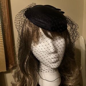 VINTAGE HAT WITH VEIL, BLACK
